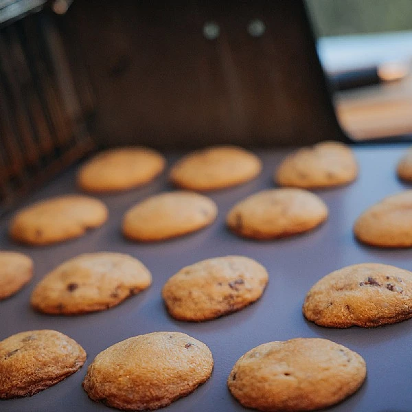 Weber Crafted Glazed Baking Stone 6 Weber Crafted Glazed Baking Stone - Image 4