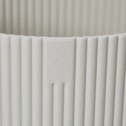 Elho Vibes Fold Round Planter 22cm Silky White -Outdoor Garden Care 1230826 4
